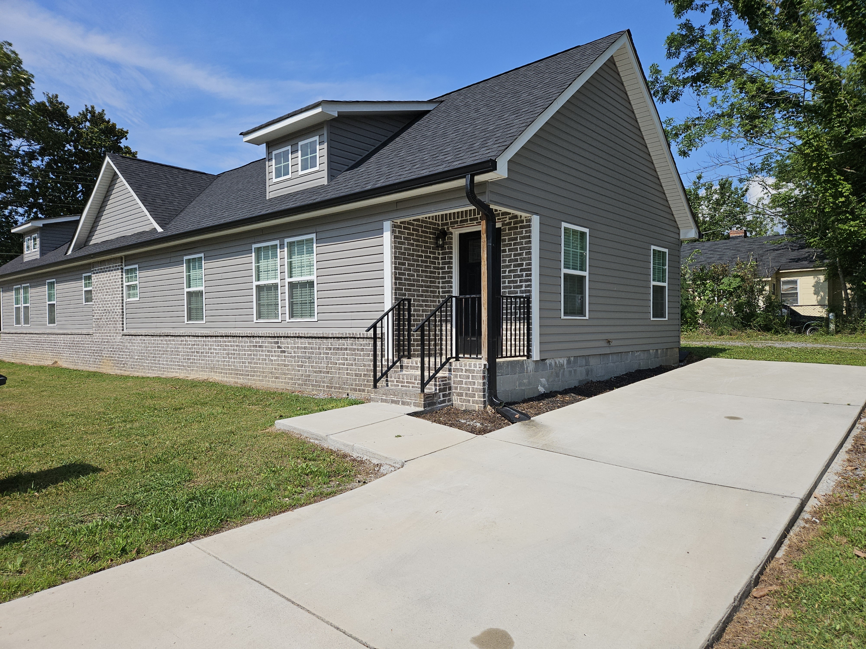 316 Chestnut Street - B